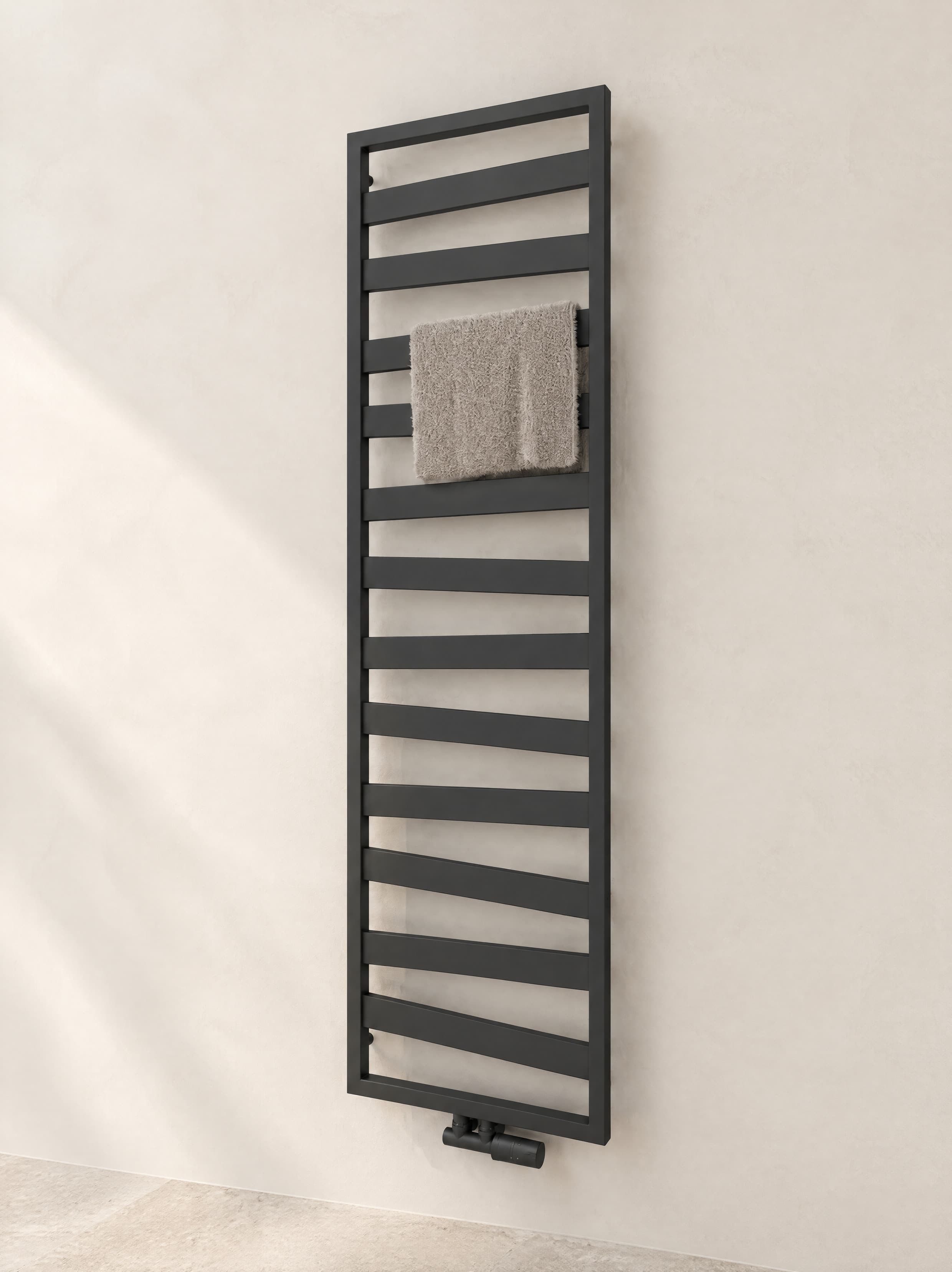 Badheizkörper Zigzag-Form 50x134 cm Anthrazit
