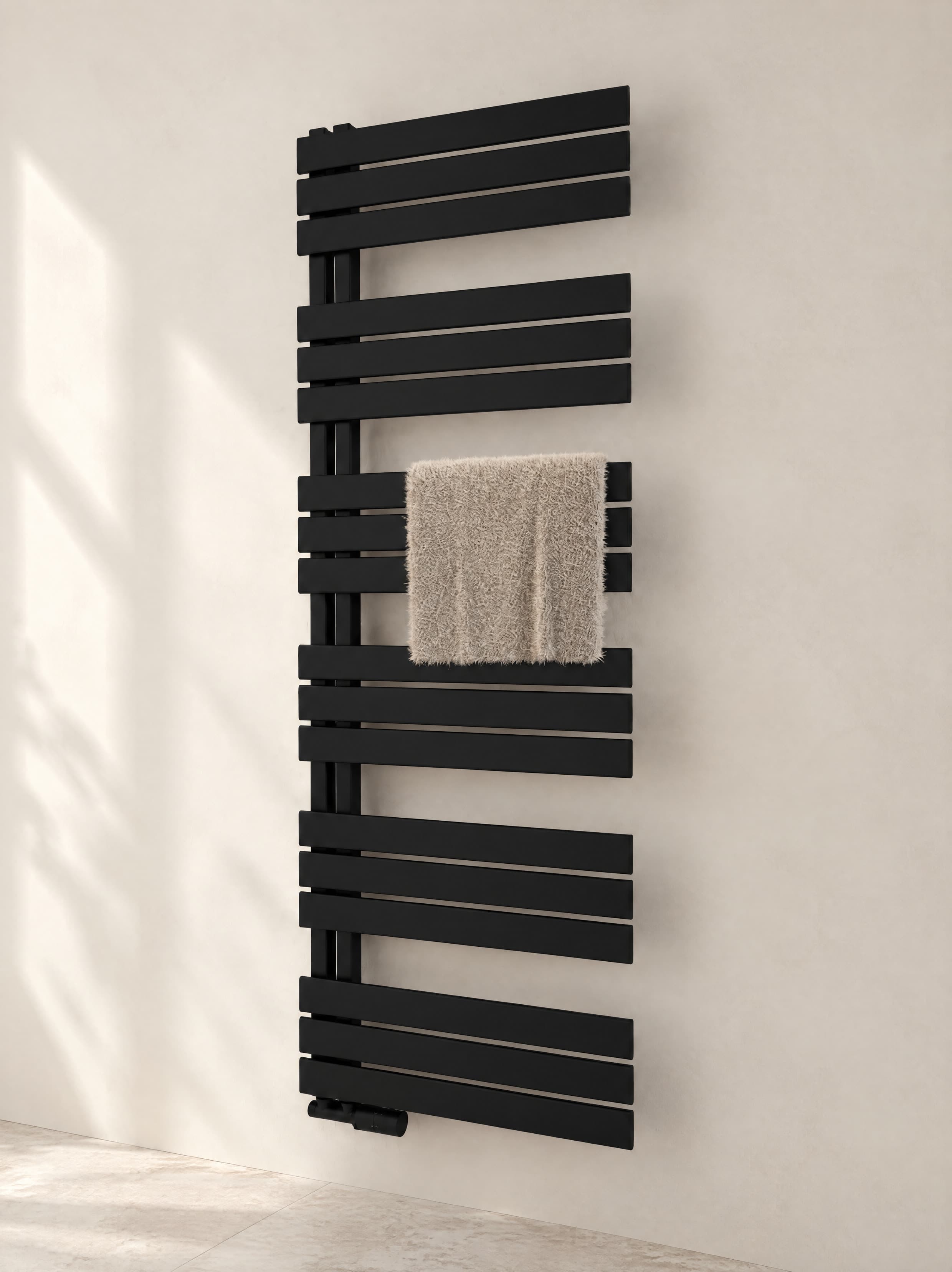 Handtuchheizkörper seitlich offen 50x115 cm Schwarz